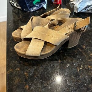 Toms Ibiza Suede Heel Sandal Size 10